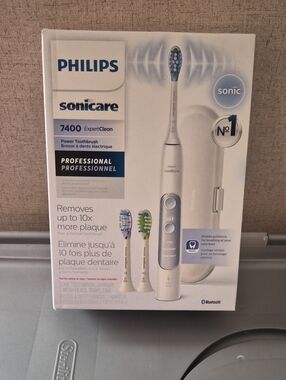 Philips Sonicare ExpertClean 7400 Electric Toothbrush - White